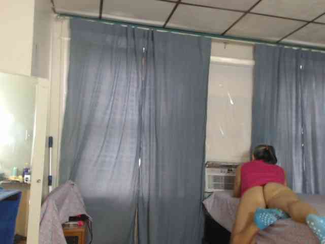 FIXMYASSTOO webcam