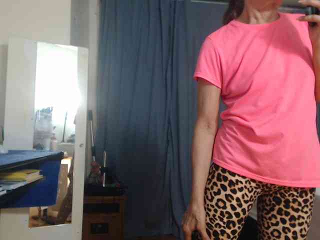 FIXMYASSTOO webcam