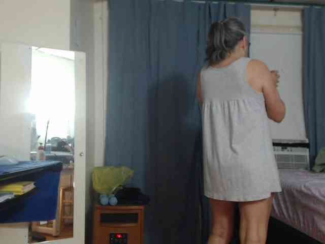 FIXMYASSTOO webcam