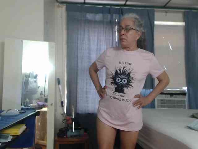 FIXMYASSTOO webcam