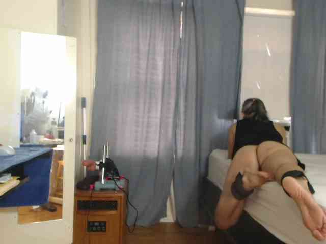 FIXMYASSTOO webcam