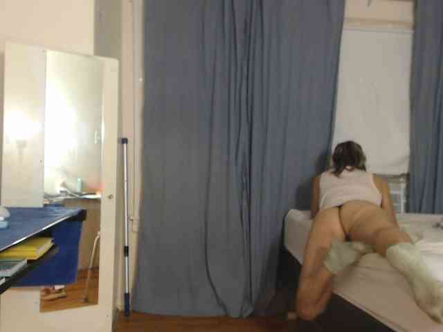FIXMYASSTOO webcam