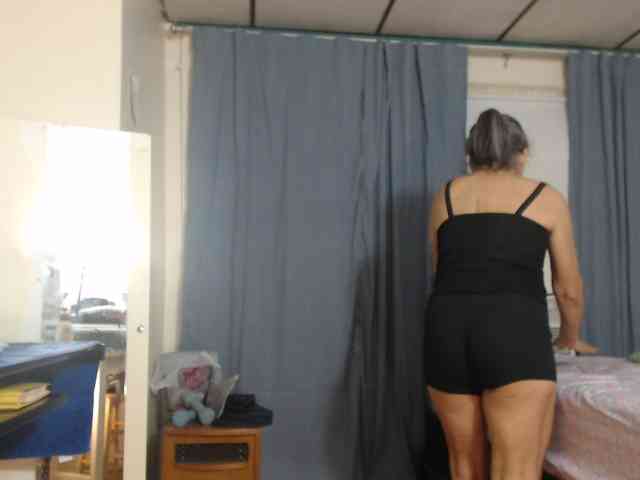 FIXMYASSTOO webcam