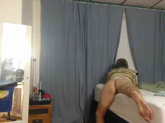 FIXMYASSTOO webcam