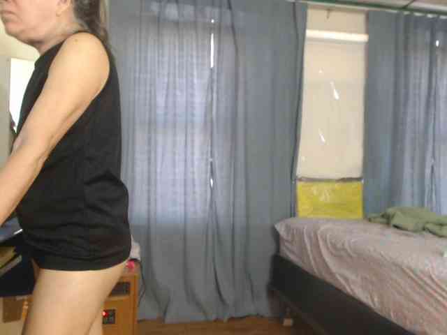 FIXMYASSTOO webcam