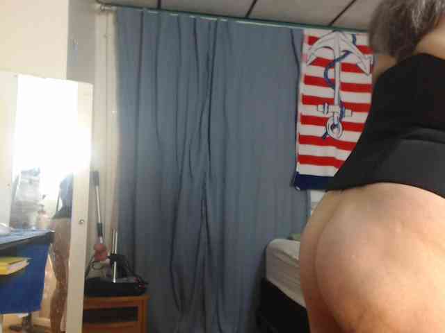 FIXMYASSTOO webcam