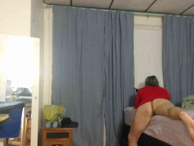 FIXMYASSTOO webcam