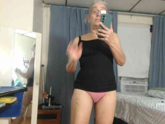 FIXMYASSTOO webcam