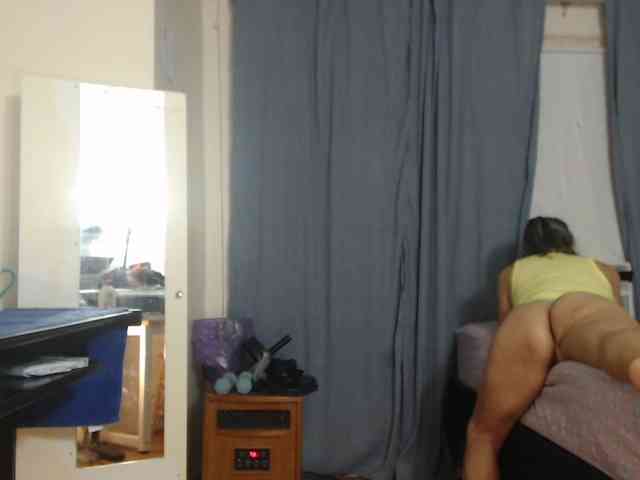 FIXMYASSTOO webcam