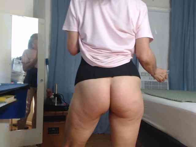 FIXMYASSTOO webcam