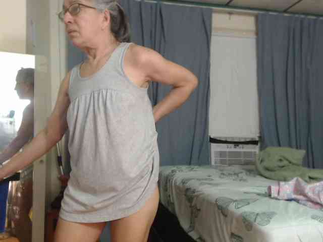 FIXMYASSTOO webcam