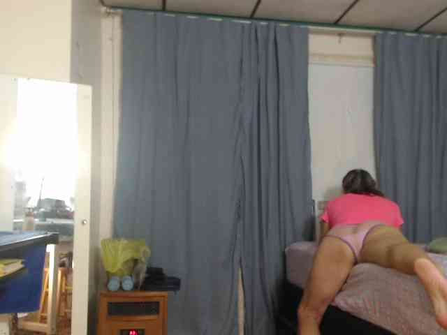 FIXMYASSTOO webcam