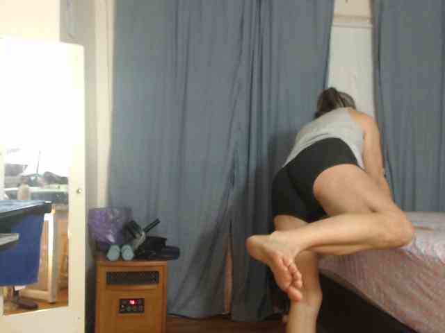 FIXMYASSTOO webcam