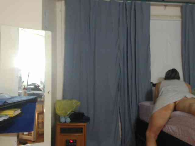 FIXMYASSTOO webcam
