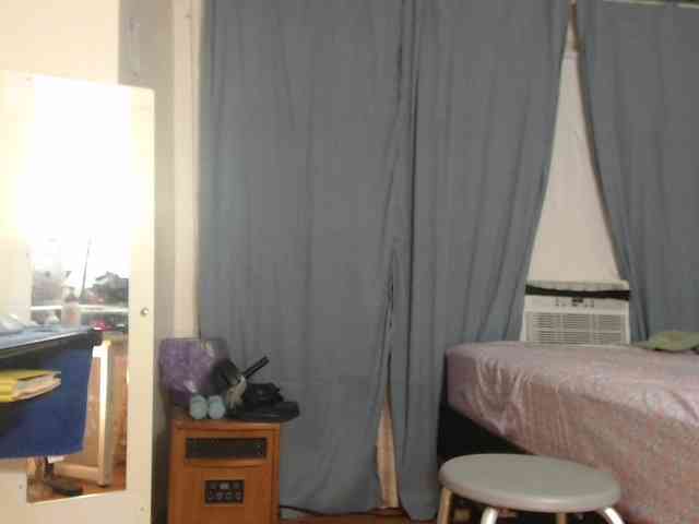 FIXMYASSTOO webcam