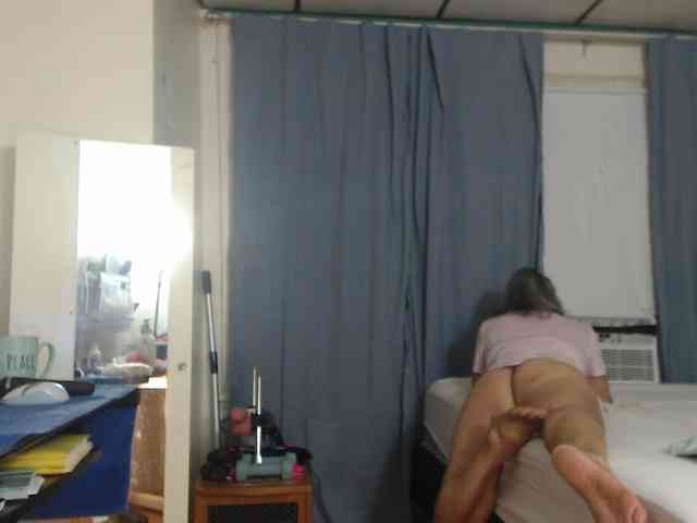 FIXMYASSTOO webcam