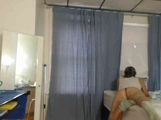 FIXMYASSTOO webcam