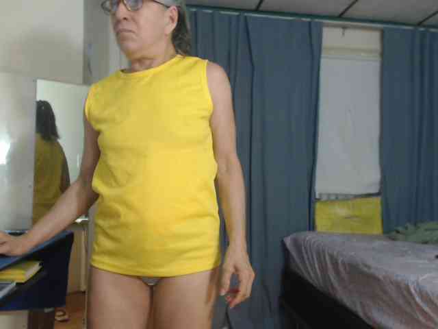 FIXMYASSTOO webcam
