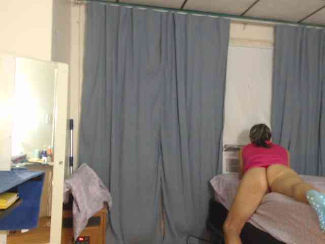 AnalTaxi live female cam on bongacams