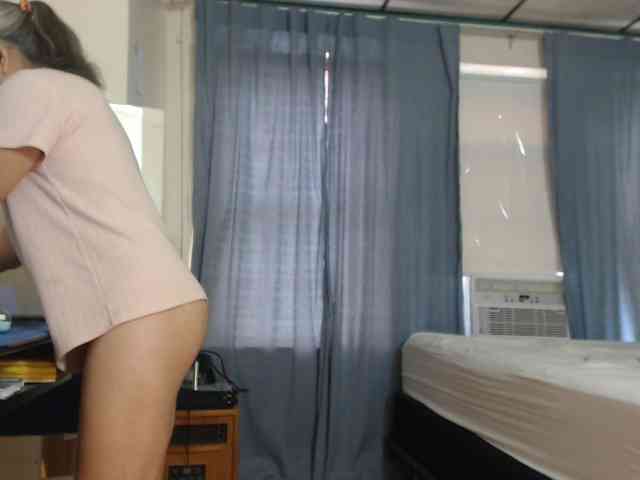 FIXMYASSTOO webcam