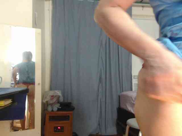 FIXMYASSTOO webcam