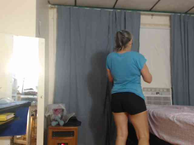 FIXMYASSTOO webcam