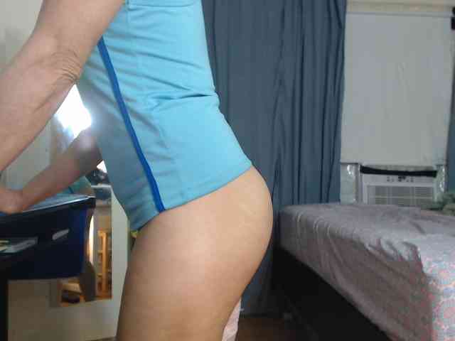 FIXMYASSTOO webcam