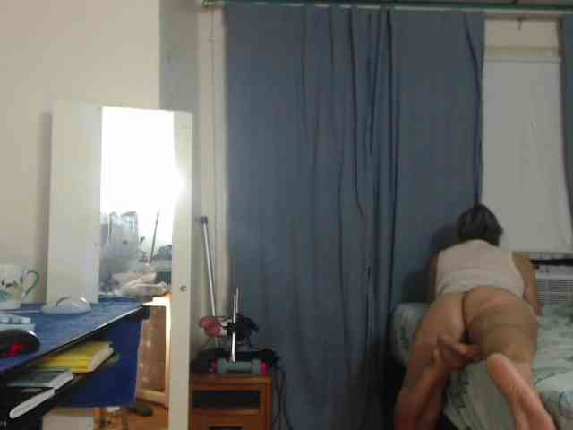 FIXMYASSTOO webcam