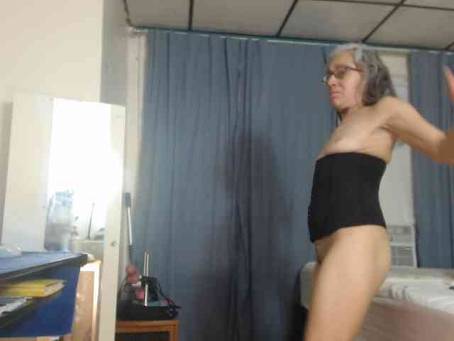 FIXMYASSTOO webcam