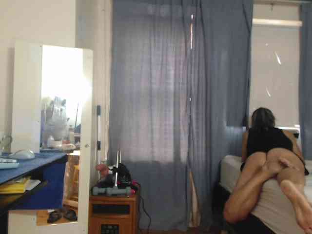FIXMYASSTOO webcam
