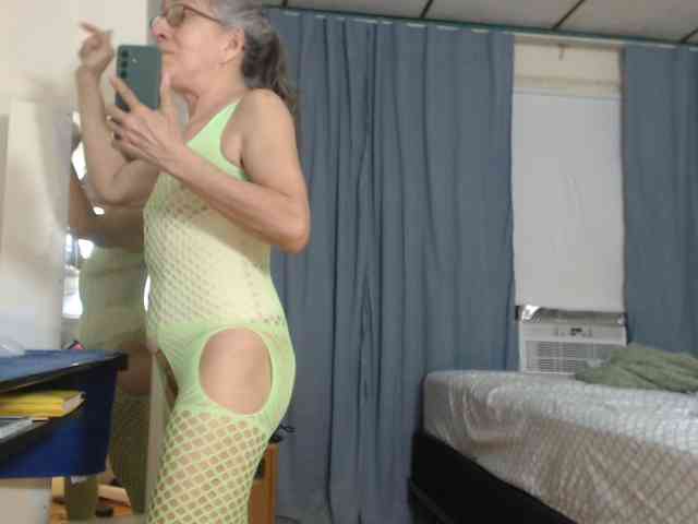 FIXMYASSTOO webcam