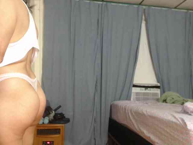 FIXMYASSTOO webcam