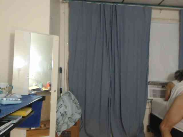 FIXMYASSTOO webcam