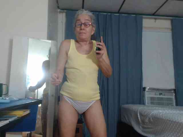 FIXMYASSTOO webcam