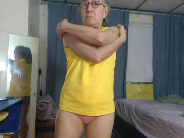 FIXMYASSTOO webcam
