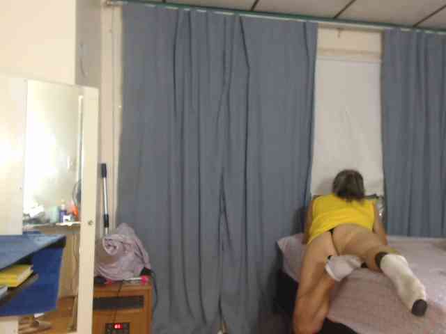 FIXMYASSTOO webcam