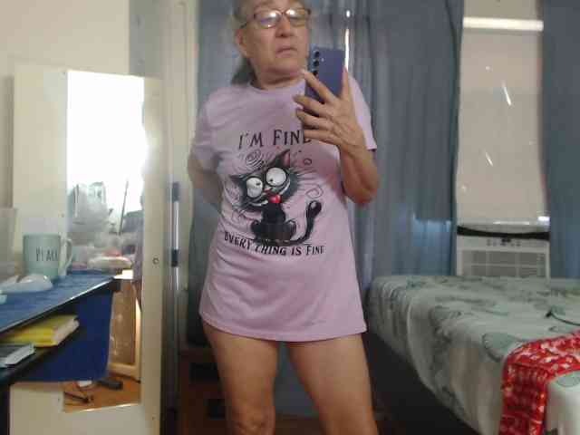 FIXMYASSTOO webcam