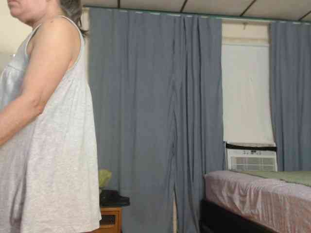 FIXMYASSTOO webcam