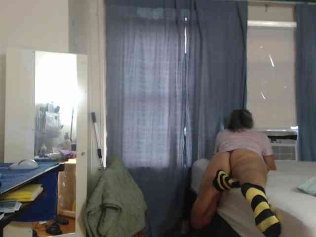FIXMYASSTOO webcam