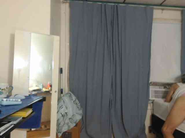FIXMYASSTOO webcam