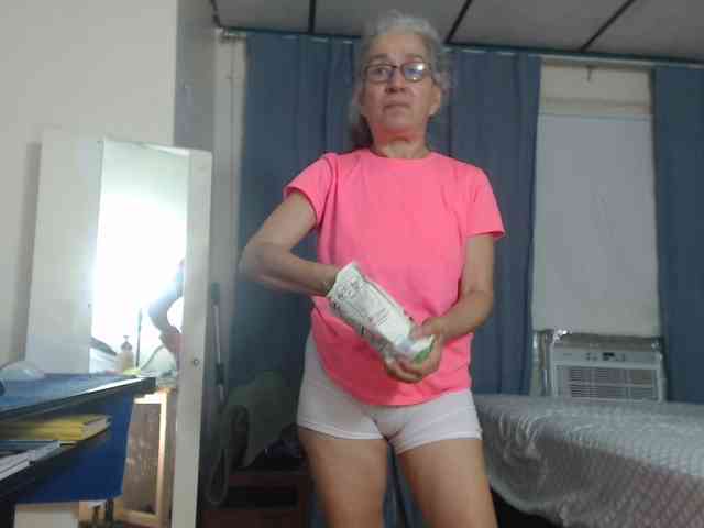 FIXMYASSTOO webcam