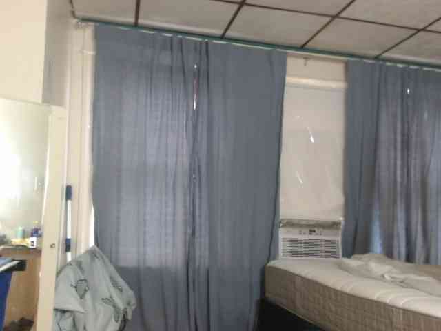 FIXMYASSTOO webcam