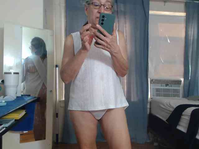 FIXMYASSTOO webcam