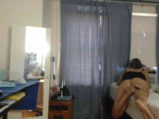 FIXMYASSTOO webcam