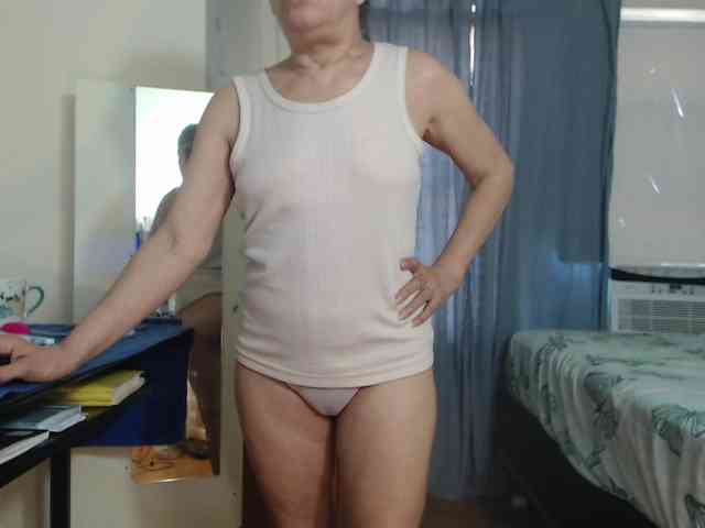 FIXMYASSTOO webcam