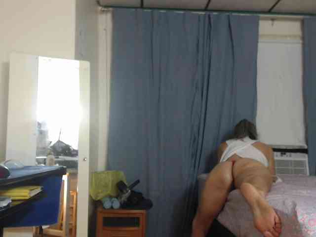 FIXMYASSTOO webcam