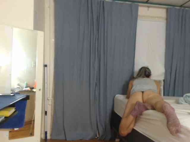 FIXMYASSTOO webcam