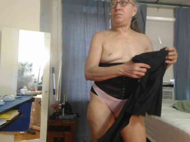 FIXMYASSTOO webcam