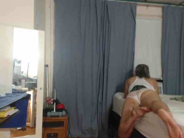FIXMYASSTOO webcam