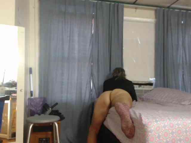 FIXMYASSTOO webcam